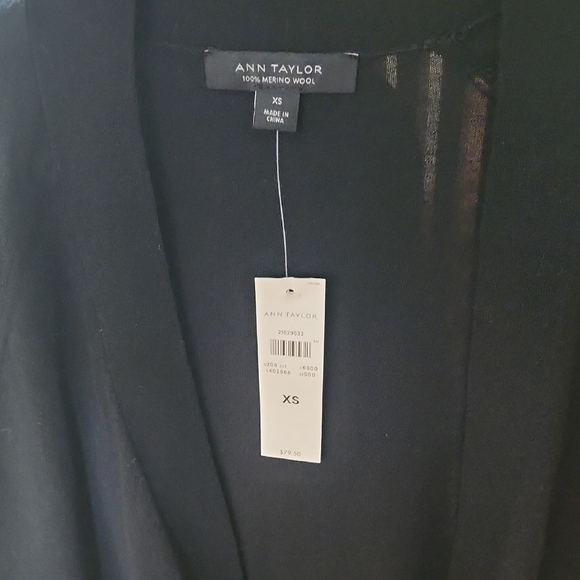 Ann Taylor Cardigans In Four Colors - Picture 5 of 8